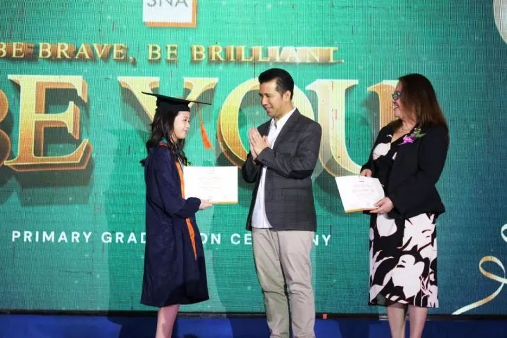 Wakil Gubernur Jawa Timur di Graduation Singapore National Academy